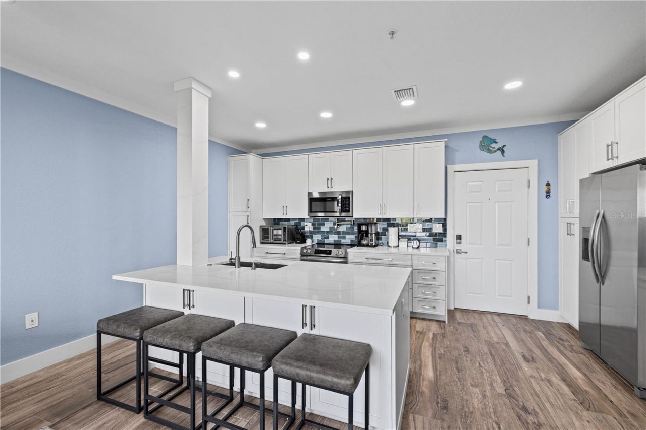 5000 Culbreath Key Way, Unit 9-216, Tampa, FL 33611 Photo