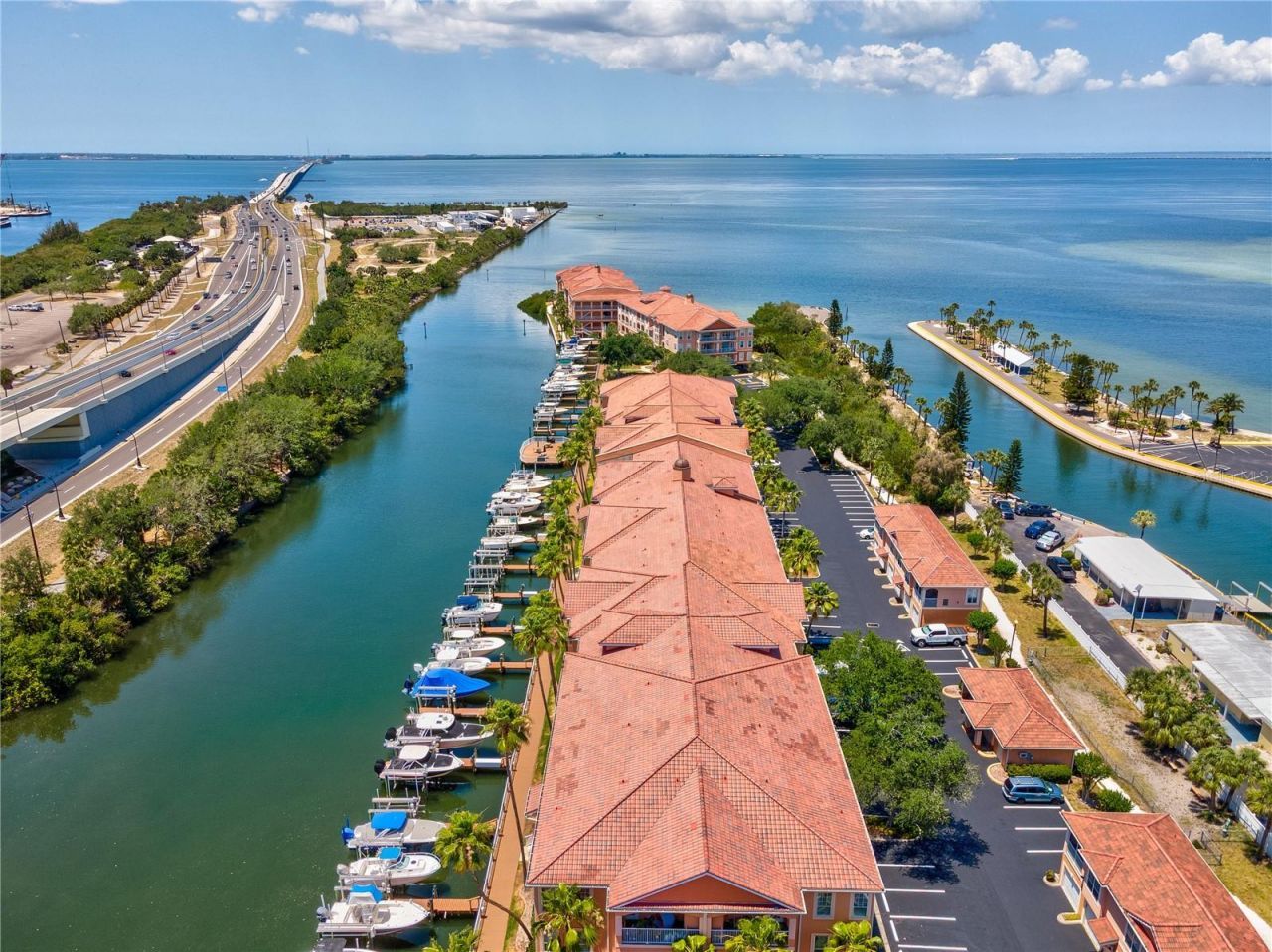 5000 Culbreath Key Way, Unit 9-216, Tampa, FL 33611 Photo