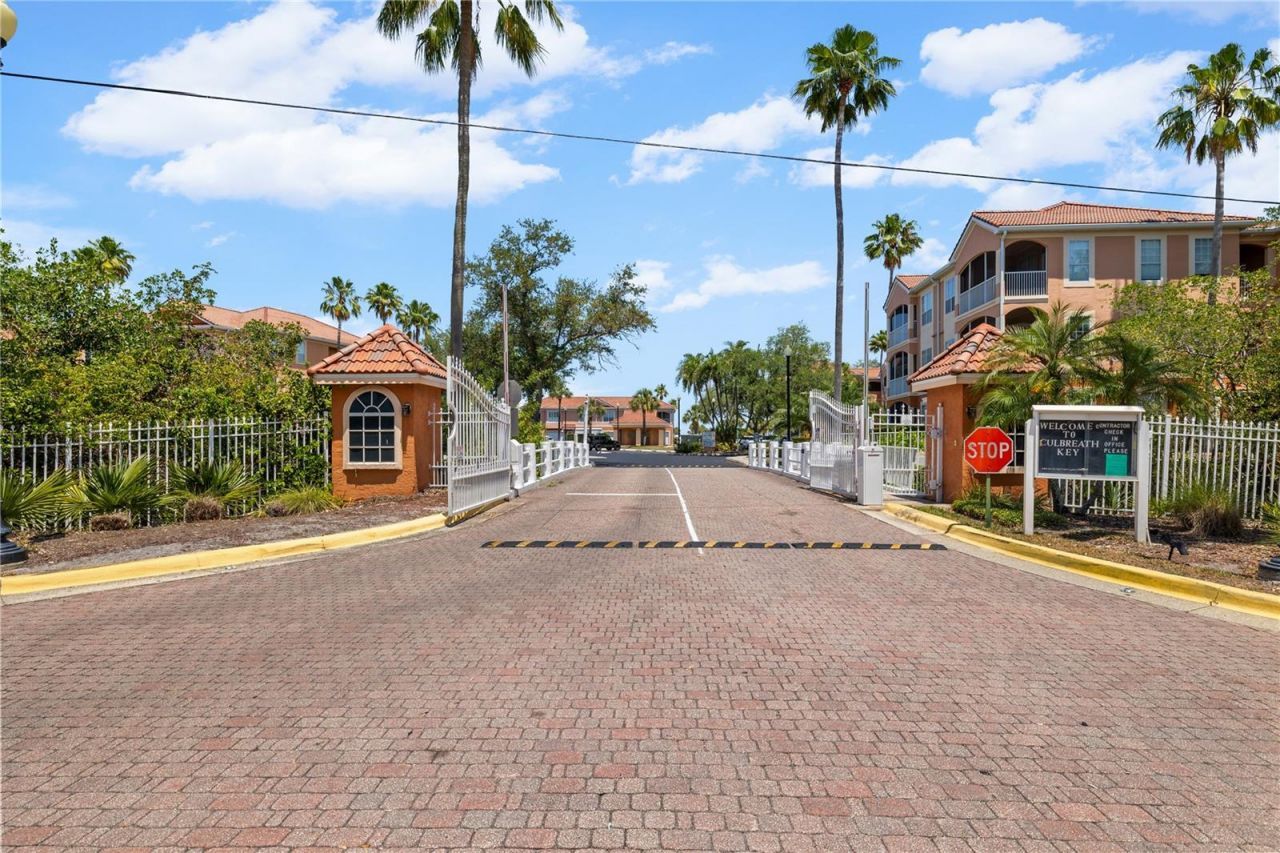 5000 Culbreath Key Way, Unit 9-216, Tampa, FL 33611 Photo
