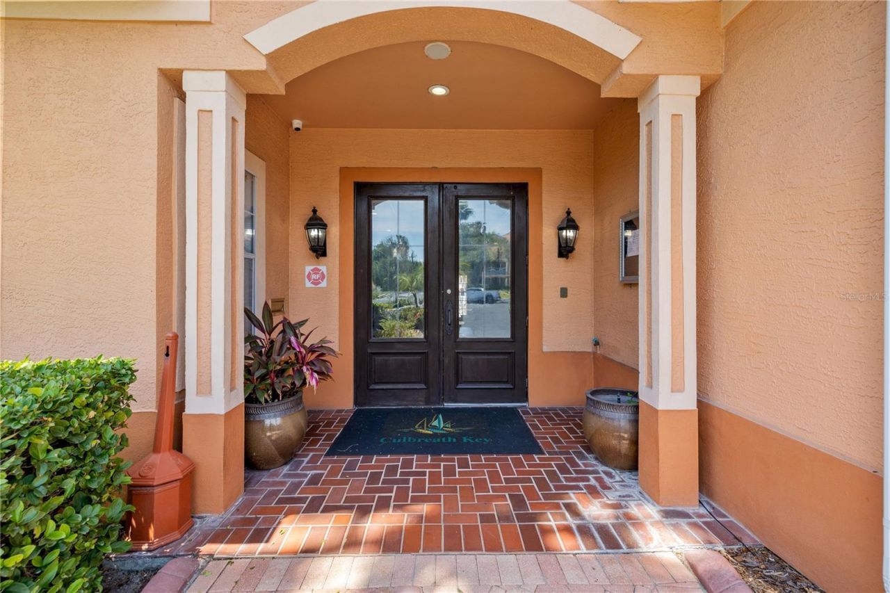 5000 Culbreath Key Way, Unit 9-216, Tampa, FL 33611 Photo