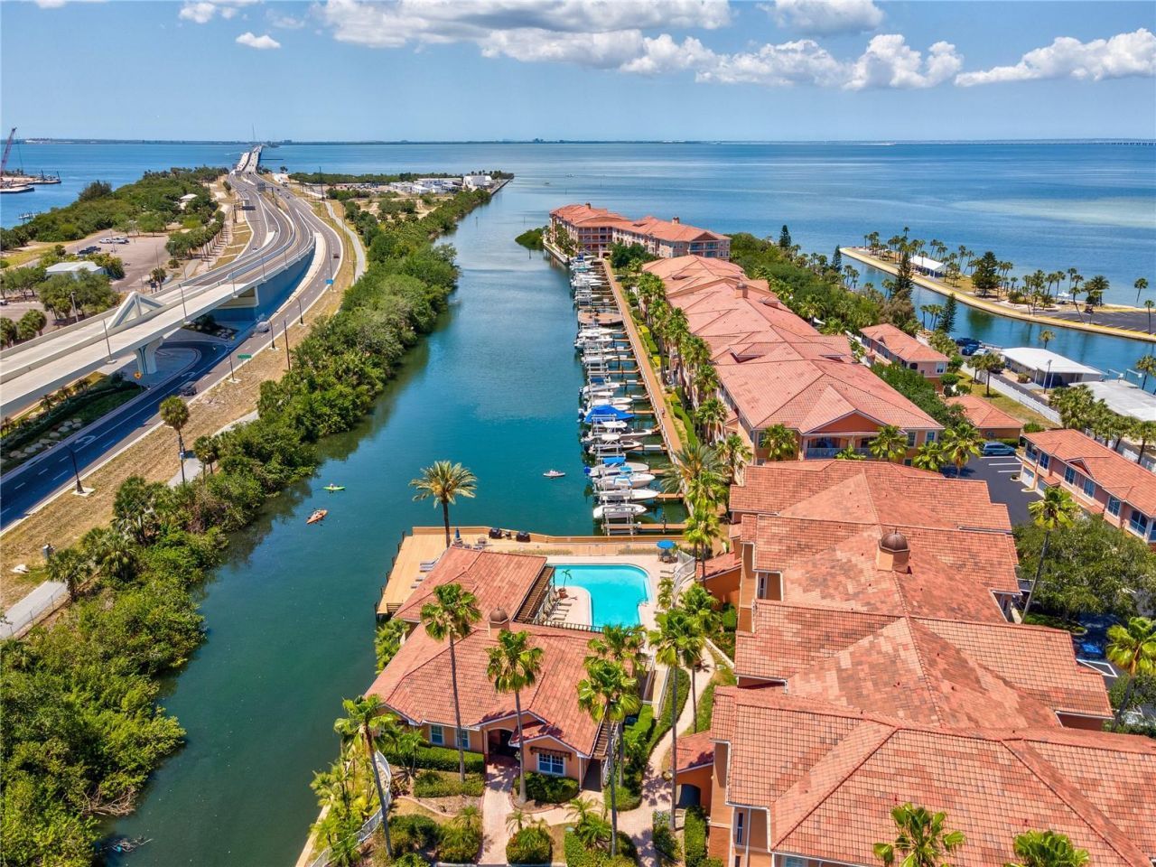 5000 Culbreath Key Way, Unit 9-216, Tampa, FL 33611 Photo