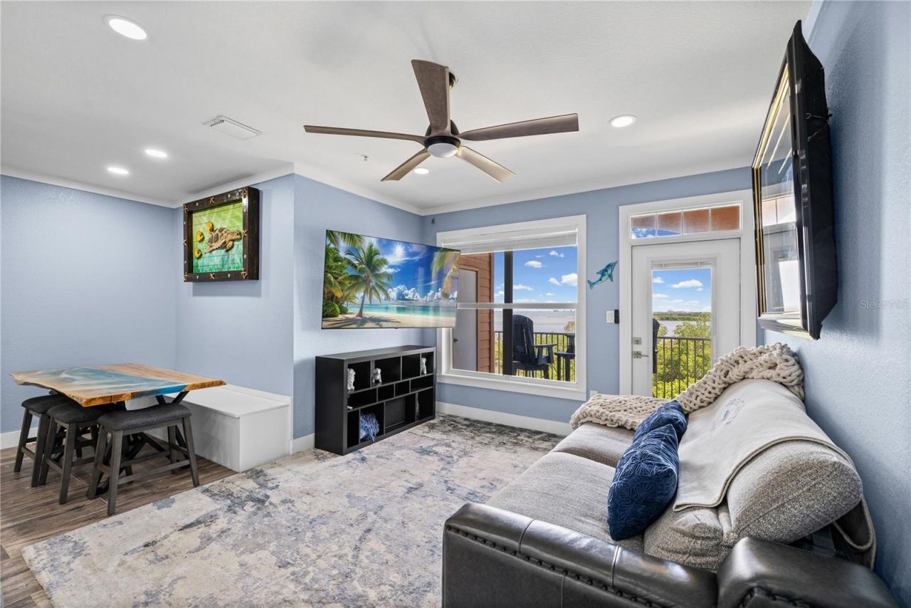 5000 Culbreath Key Way, Unit 9-216, Tampa, FL 33611 Photo