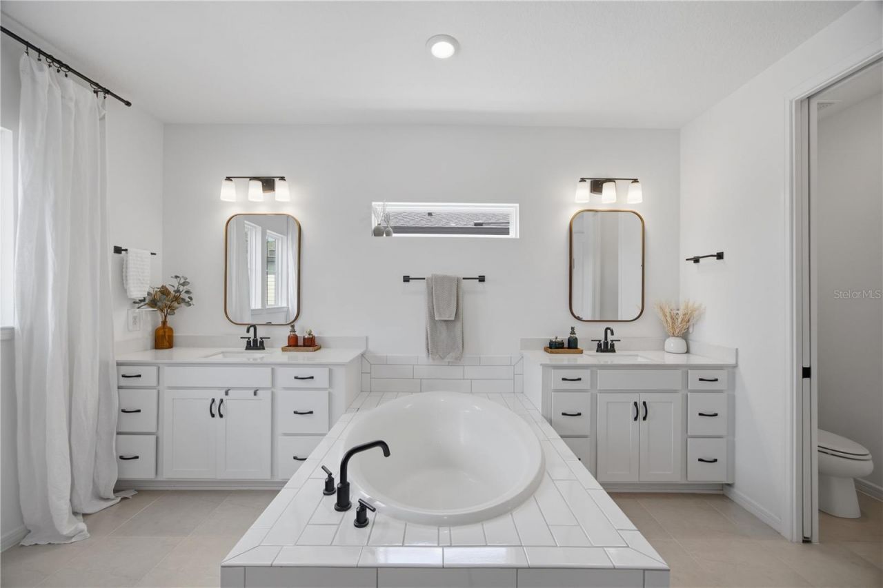 13816 Sharp Hawk Drive, Riverview, FL 33569 Photo