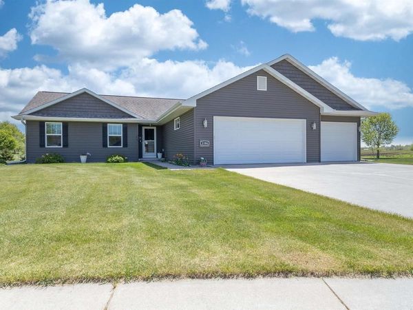 1104 CHARLENE AVENUE, Omro, WI 54963