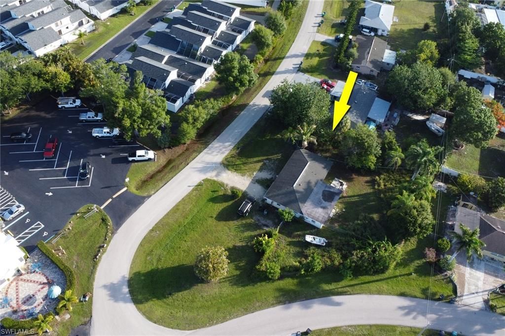 6701 Fiesta Ln, Fort Myers, FL 33919 Photo