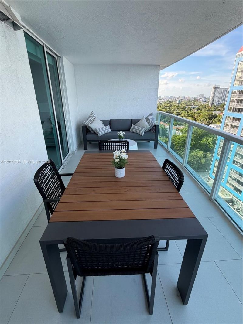 2101 Brickell Ave, Unit 1104, Miami, FL 33129 Photo