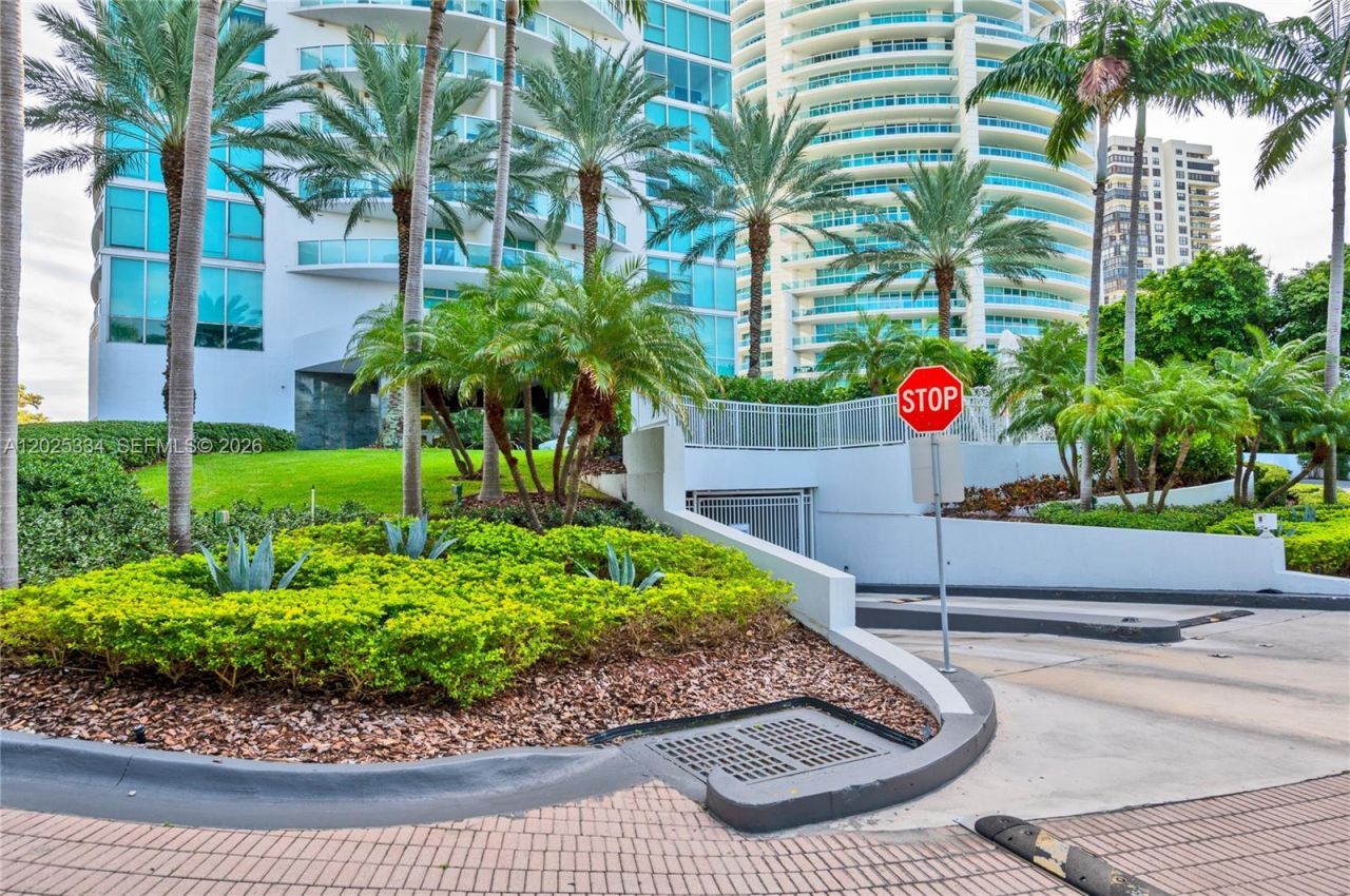 2101 Brickell Ave, Unit 1104, Miami, FL 33129 Photo