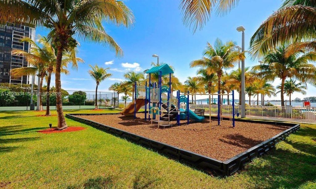 2101 Brickell Ave, Unit 1104, Miami, FL 33129 Photo