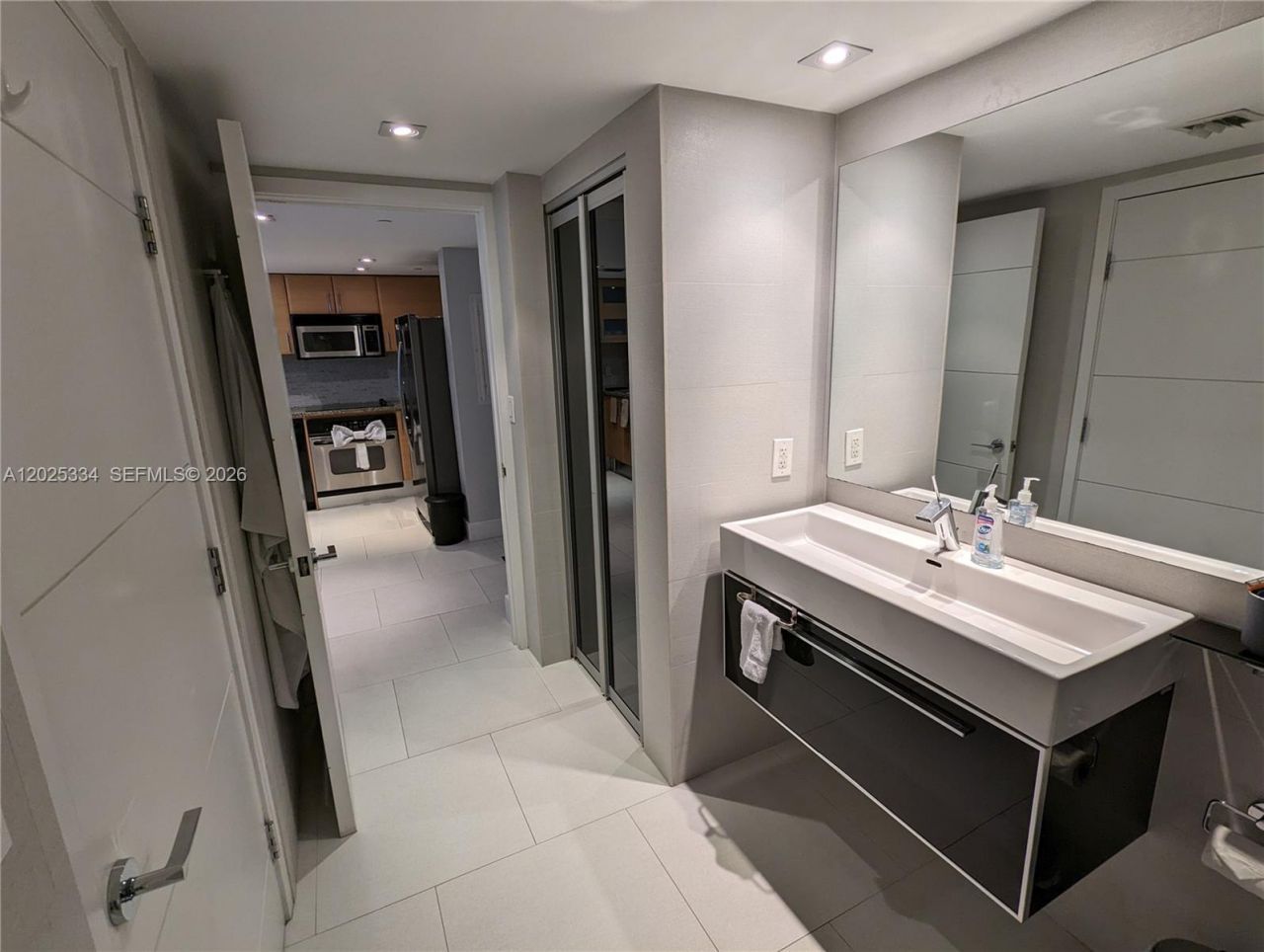 2101 Brickell Ave, Unit 1104, Miami, FL 33129 Photo