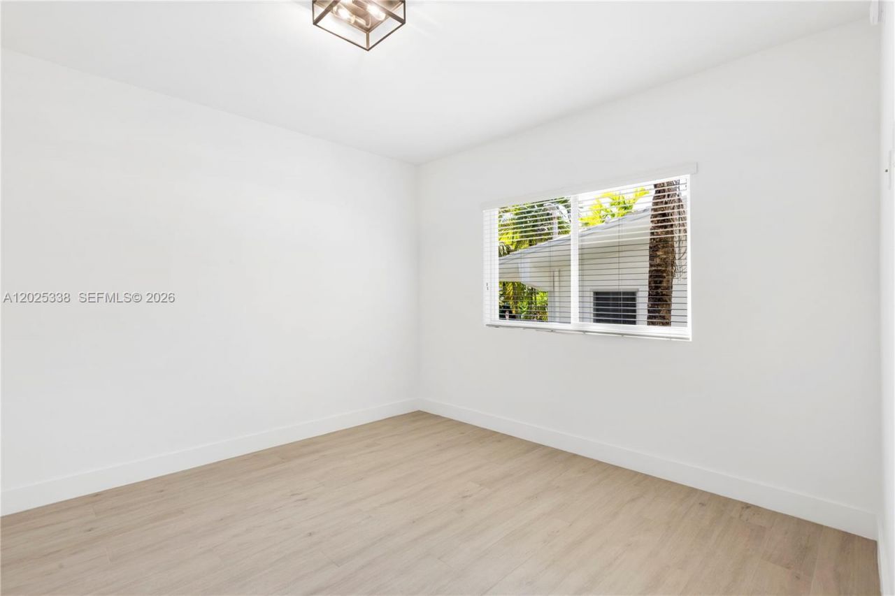 628 Santander Ave, Unit 3, Coral Gables, FL 33134 Photo