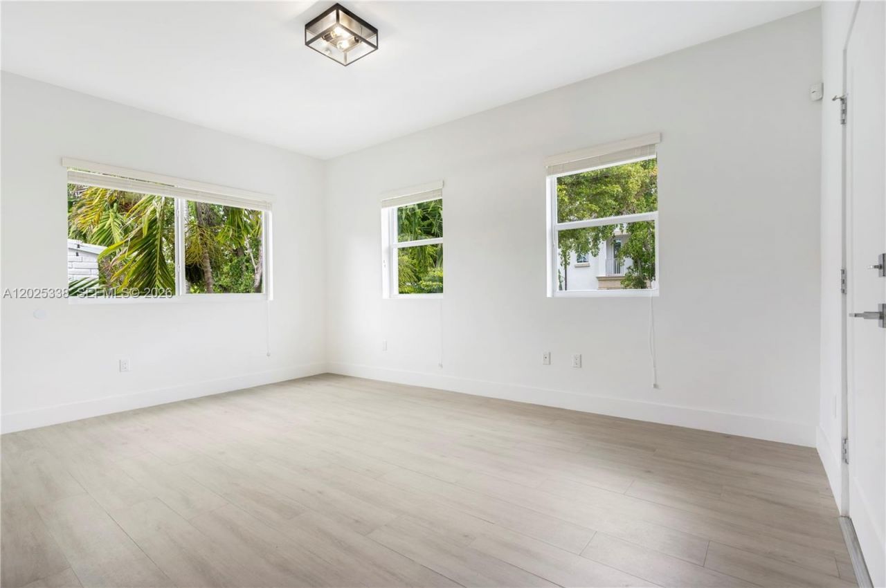 628 Santander Ave, Unit 3, Coral Gables, FL 33134 Photo