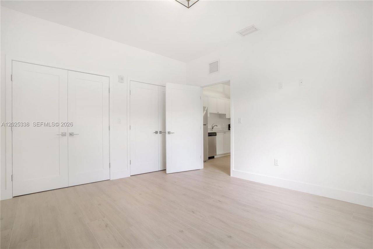 628 Santander Ave, Unit 3, Coral Gables, FL 33134 Photo