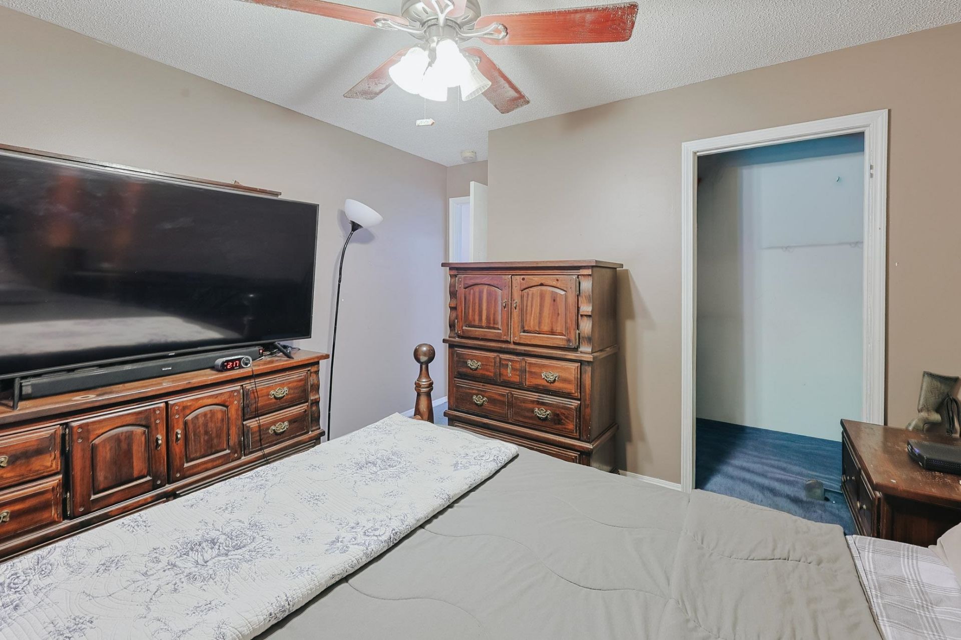 323 Roughbark Dr.  Photo 16