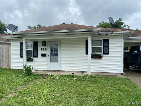 728 N Locust , Dexter, MO 63841