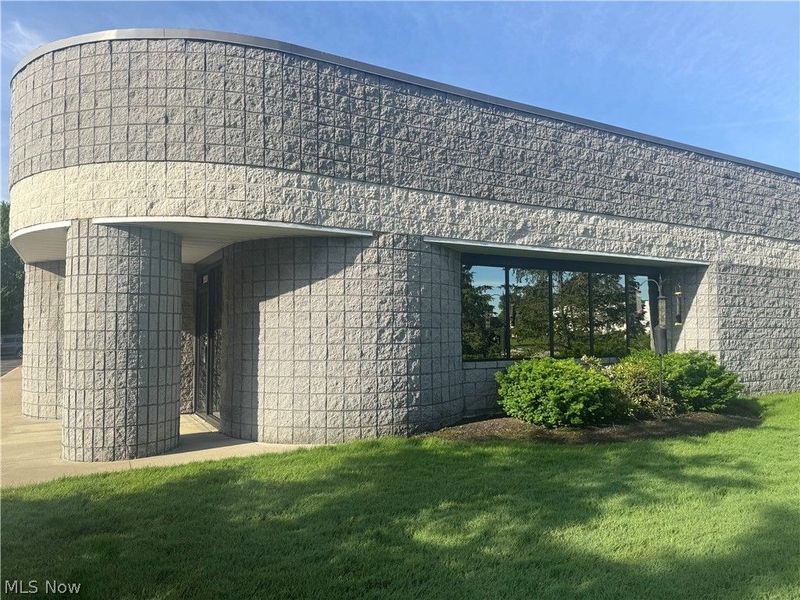 2220 E Enterprise Parkway, Twinsburg, OH 44087 Photo 2
