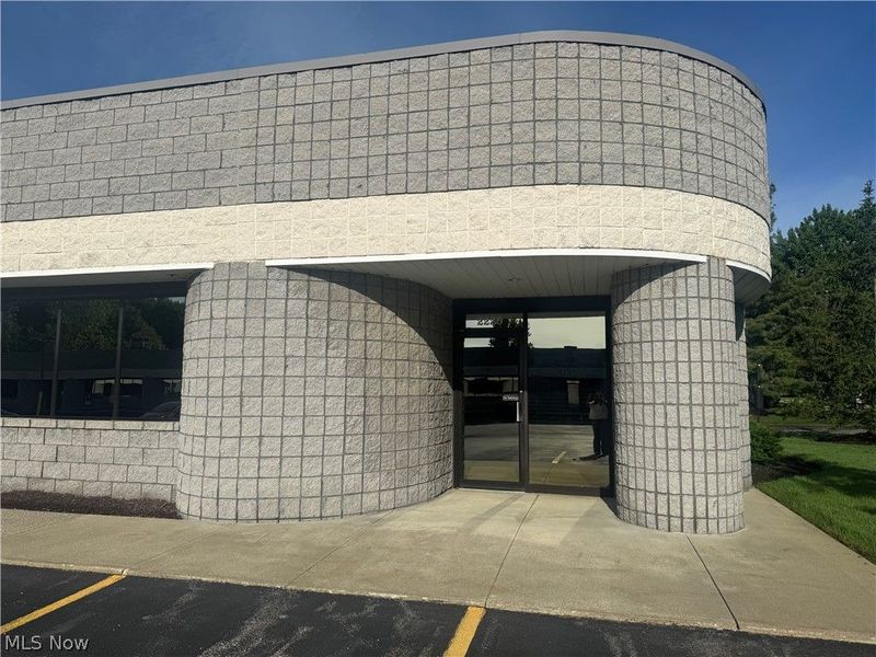 2220 E Enterprise Parkway, Twinsburg, OH 44087 Photo 3