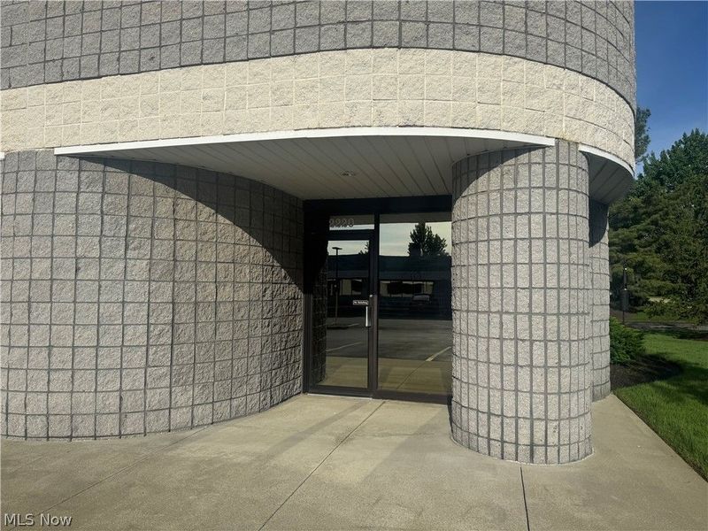 2220 E Enterprise Parkway, Twinsburg, OH 44087 Photo 4