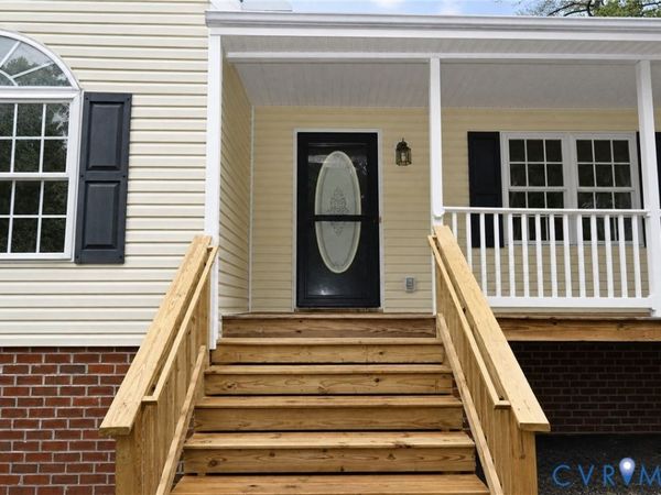 3811 West Street , Chester, VA 23831