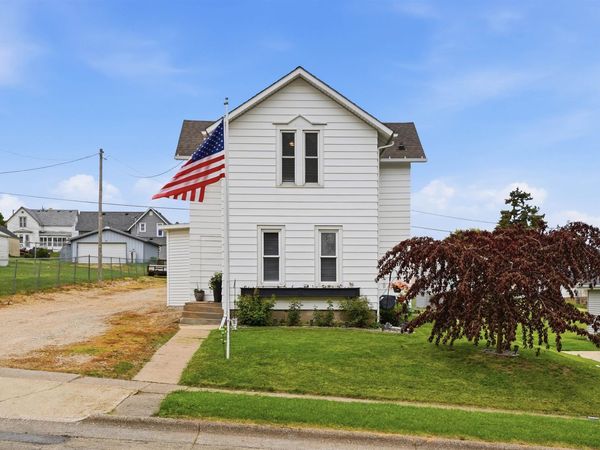308 S Eliza Street, Maquoketa, IA 52060