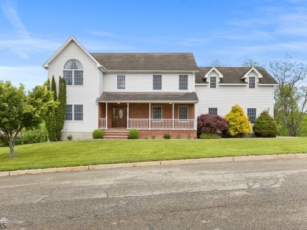 14 Lakeview Ter, Sussex, NJ 07461