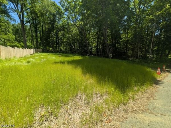 40 Chestnut St, Oxford, NJ 07863