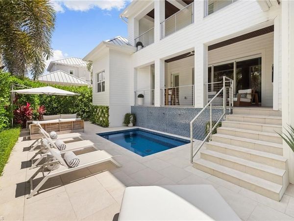 950 8th ST S, NAPLES, FL 34102
