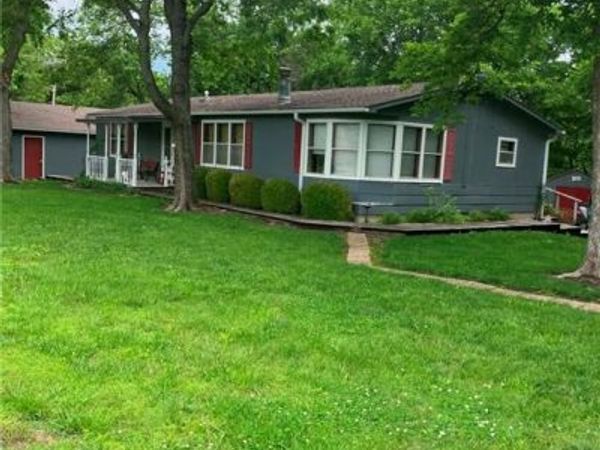 70 N Eagle Lane, Mound City, KS 66056