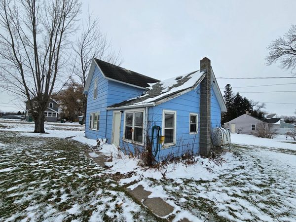 216 Main Street W, Mayville, ND 58257