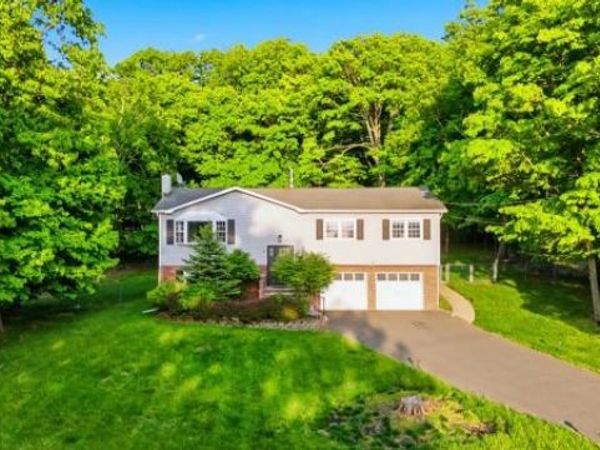 31 Laura Road, Monroe, NY 10950