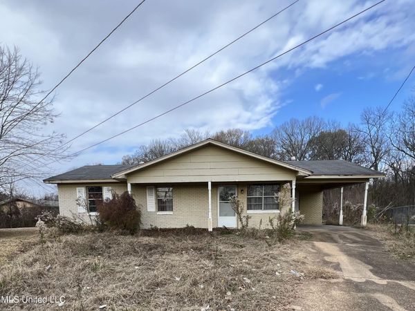 1253 Kentwood Cove, Yazoo City, MS 39194
