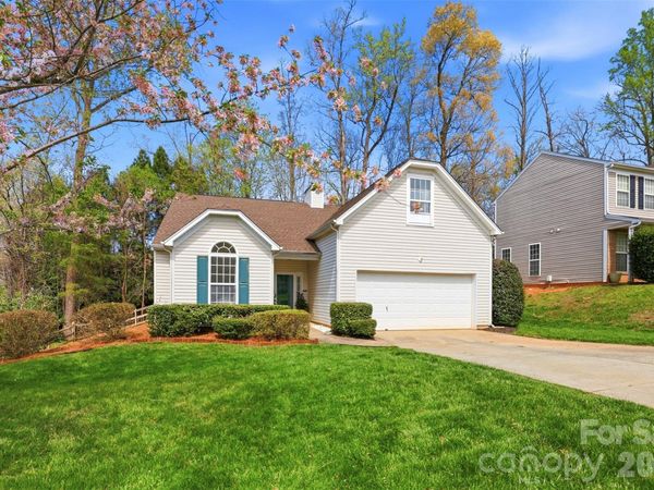 2454 Carmathen Road , Charlotte, NC 28269