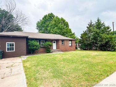 817 S Hickory Street , Sapulpa, OK 74066