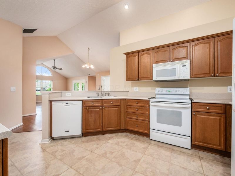 2626 Landings Way , Unit 12, Grove City, OH 43123 Photo 14