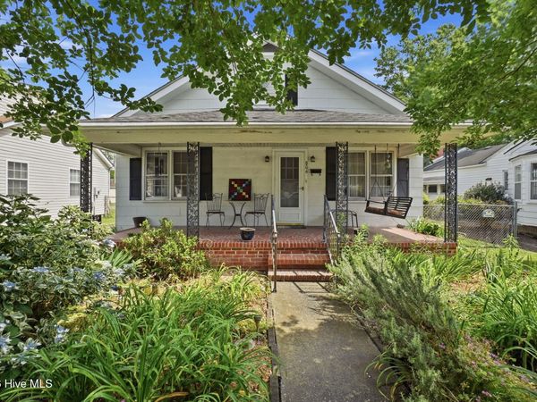806 Maple Street , Elizabeth City, NC 27909