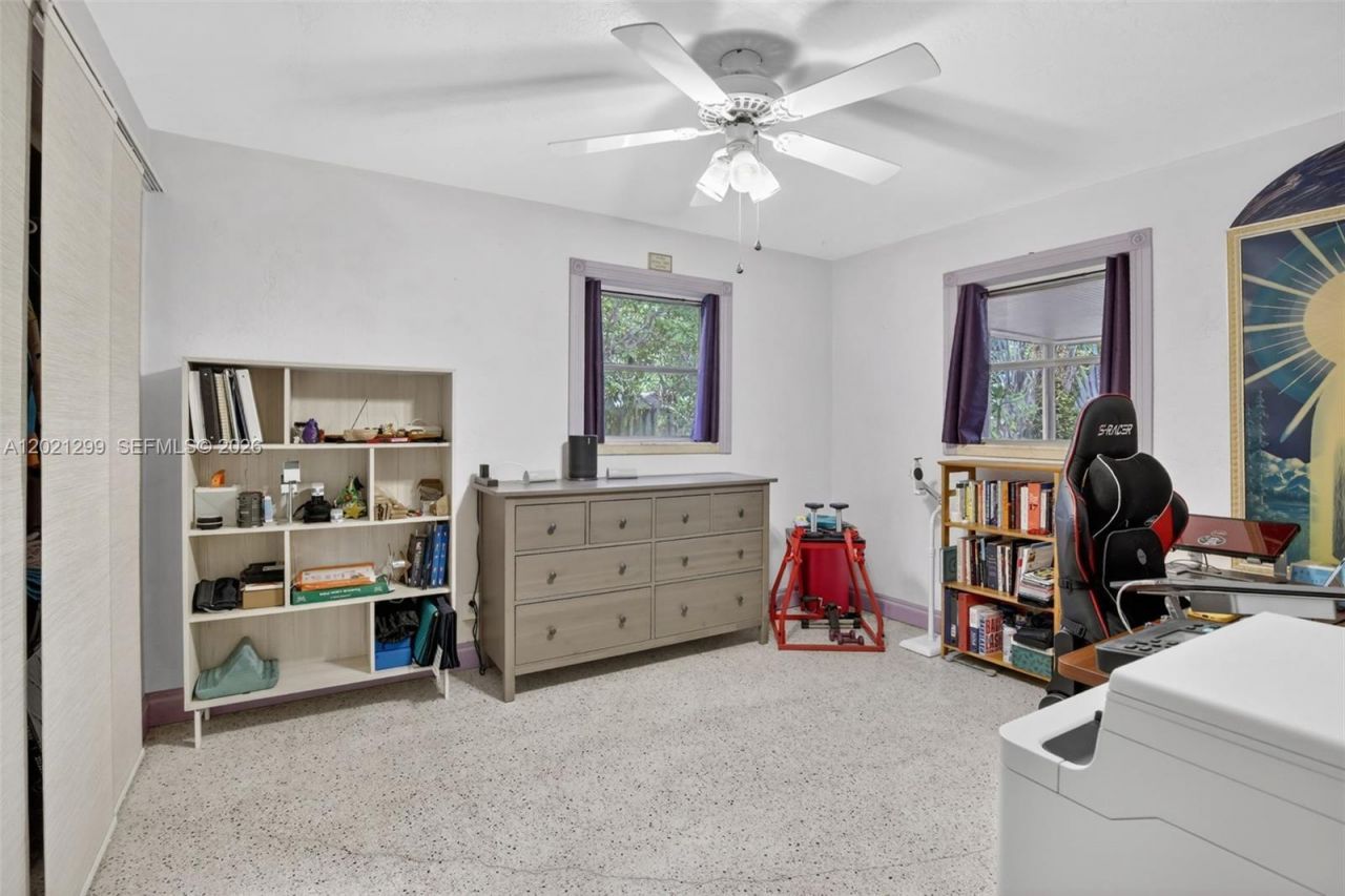 2048 SW 28th Ter, Fort Lauderdale, FL 33312 Photo