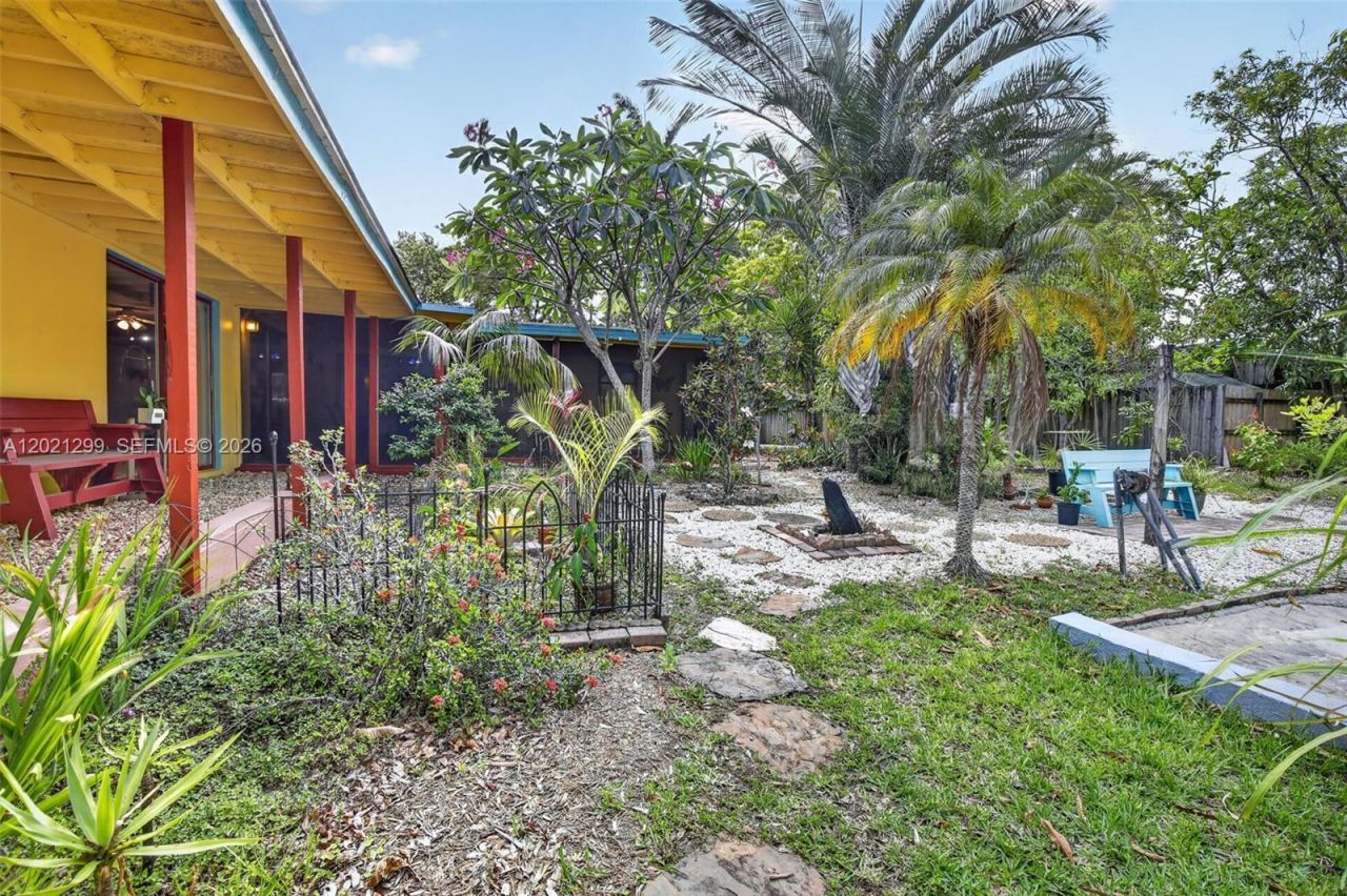 2048 SW 28th Ter, Fort Lauderdale, FL 33312 Photo