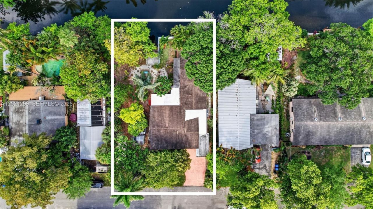 2048 SW 28th Ter, Fort Lauderdale, FL 33312 Photo