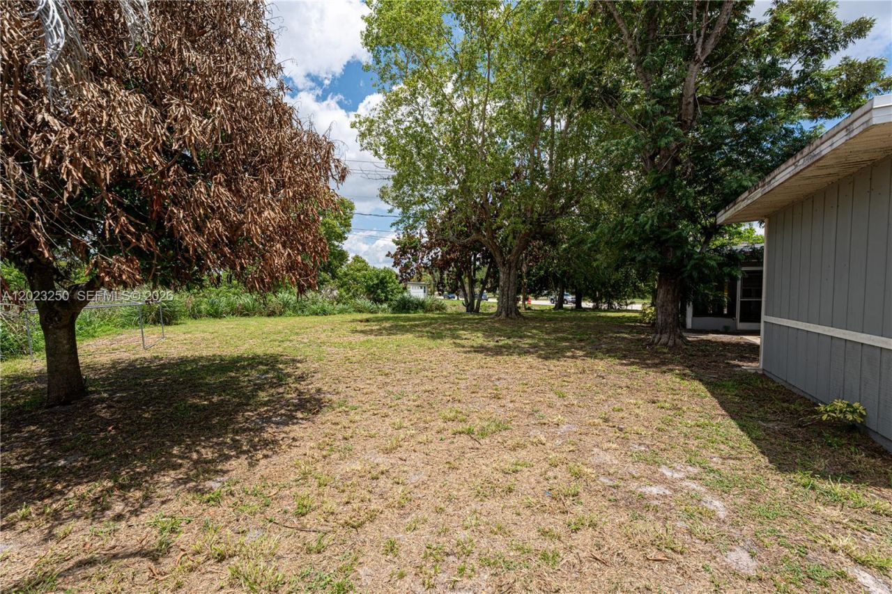 982 SW Airoso Blvd, Port Saint Lucie, FL 34983 Photo