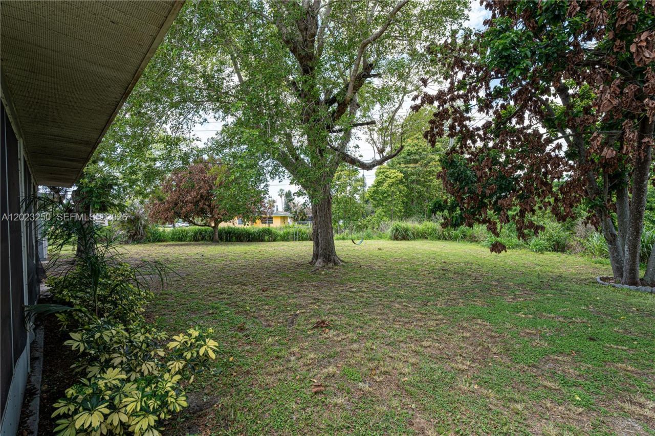 982 SW Airoso Blvd, Port Saint Lucie, FL 34983 Photo