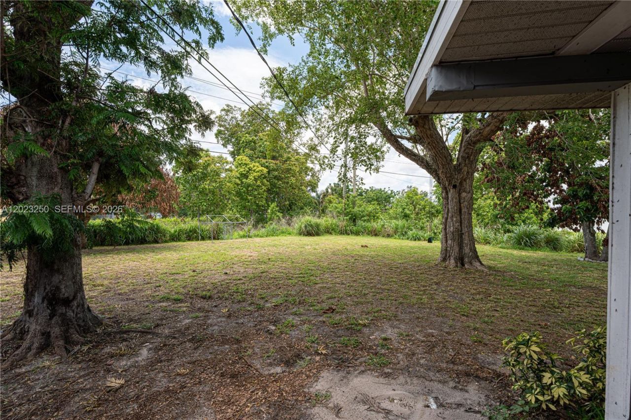 982 SW Airoso Blvd, Port Saint Lucie, FL 34983 Photo
