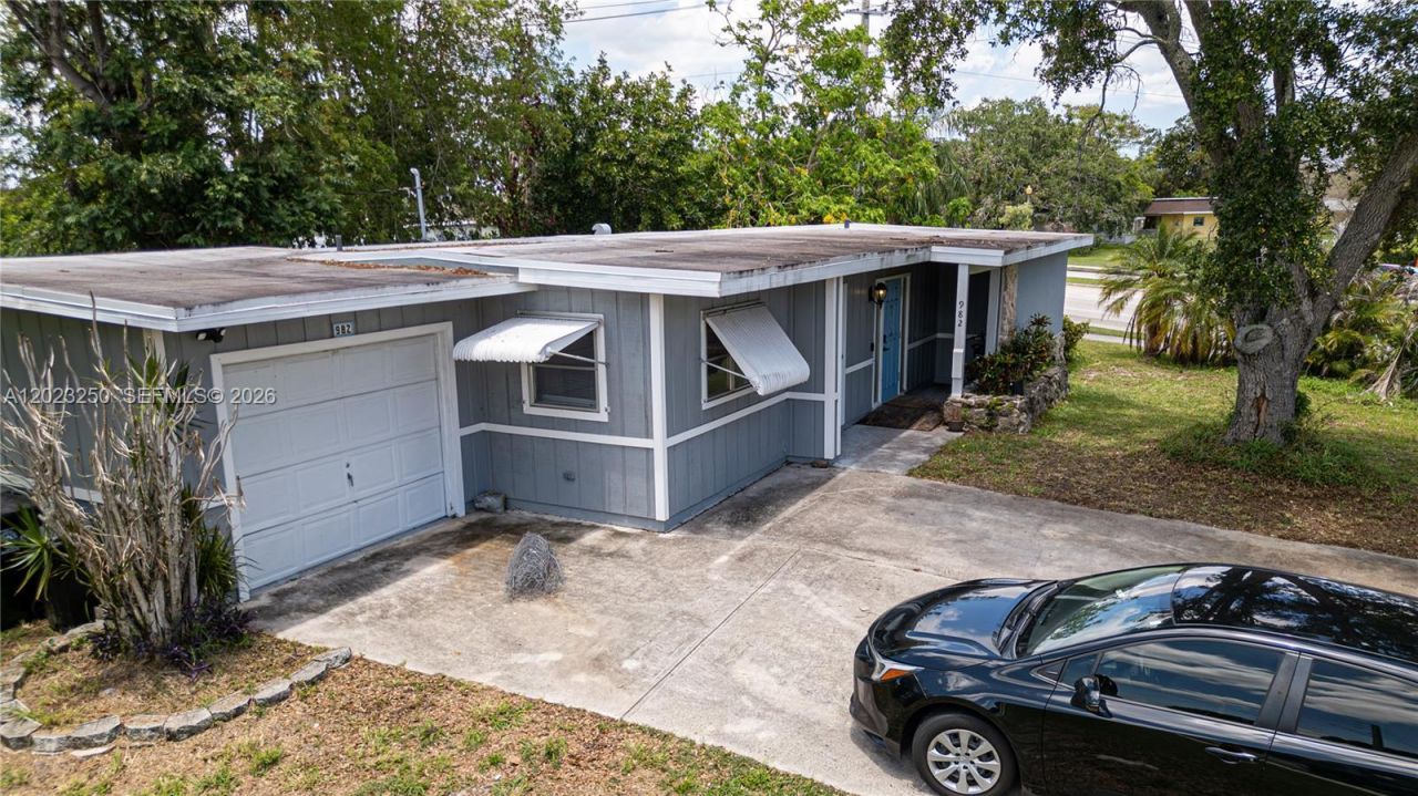 982 SW Airoso Blvd, Port Saint Lucie, FL 34983 Photo