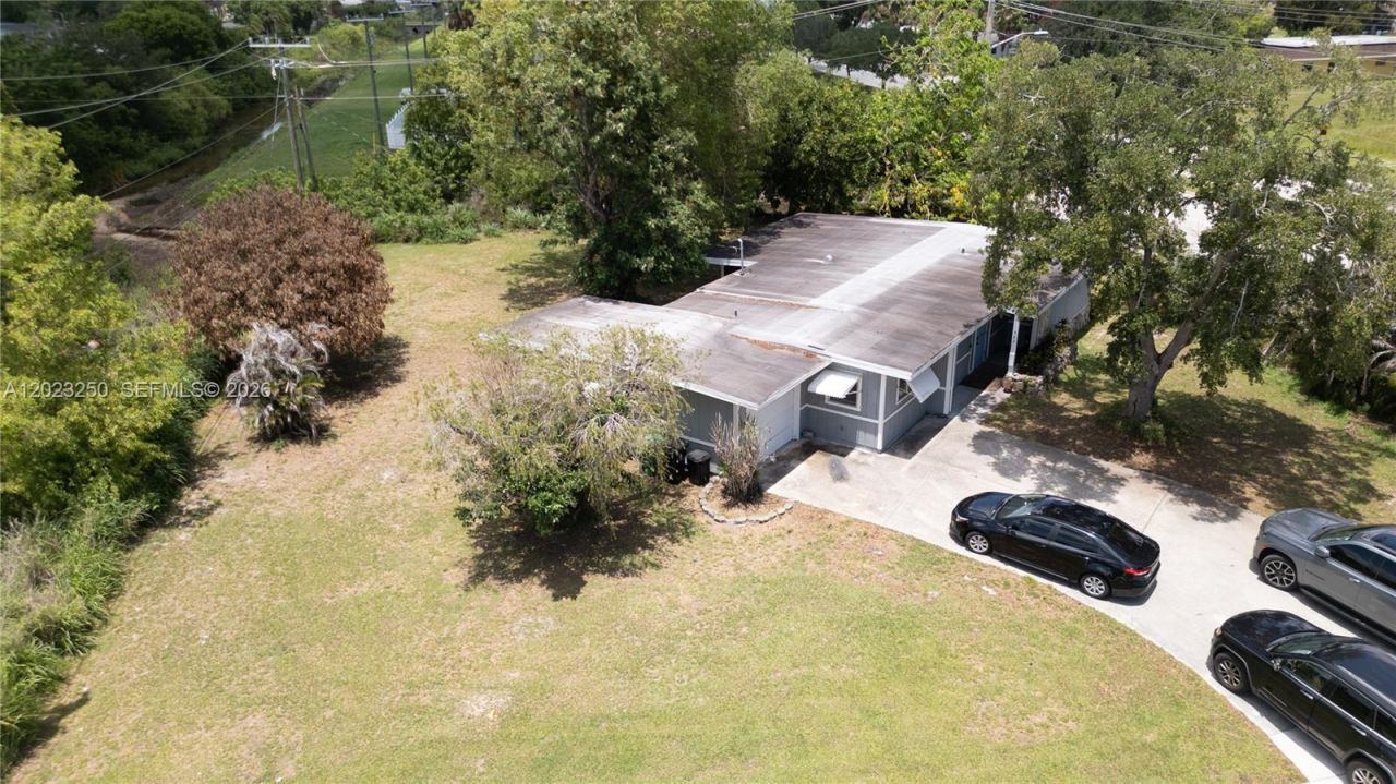 982 SW Airoso Blvd, Port Saint Lucie, FL 34983 Photo