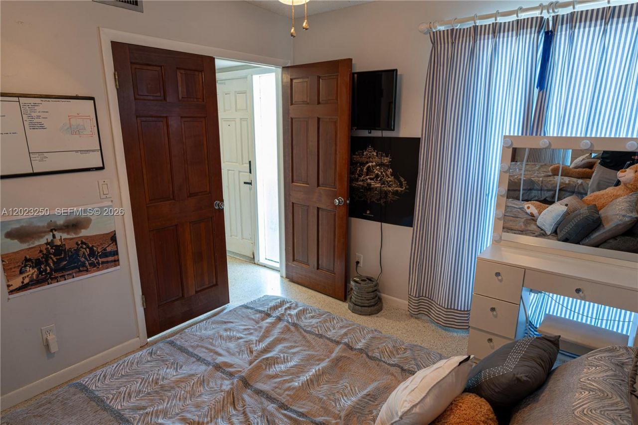 982 SW Airoso Blvd, Port Saint Lucie, FL 34983 Photo