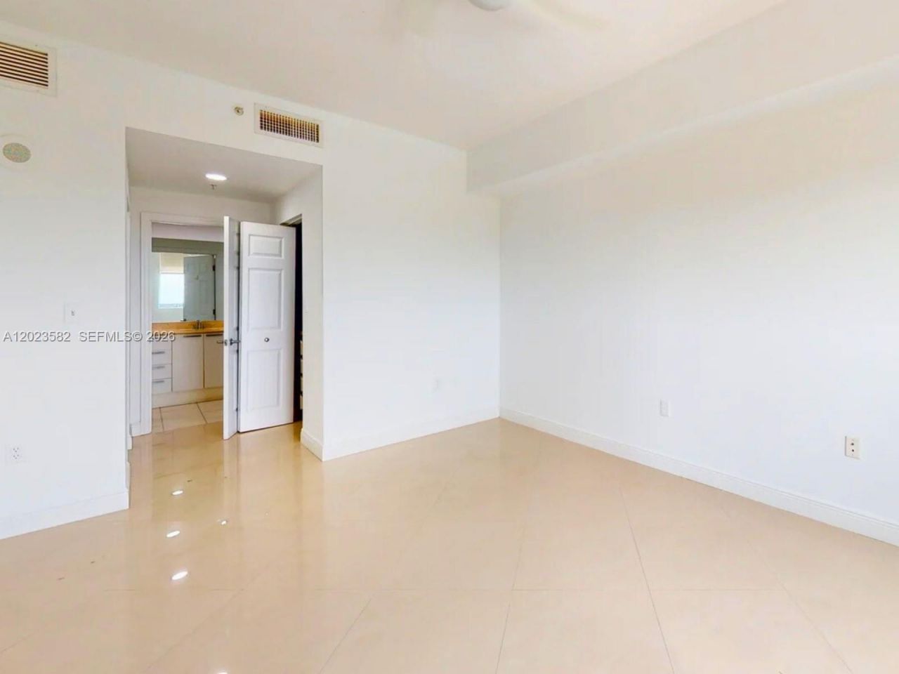 140 S Dixie Hwy , Unit 907, Hollywood, FL 33020 Photo
