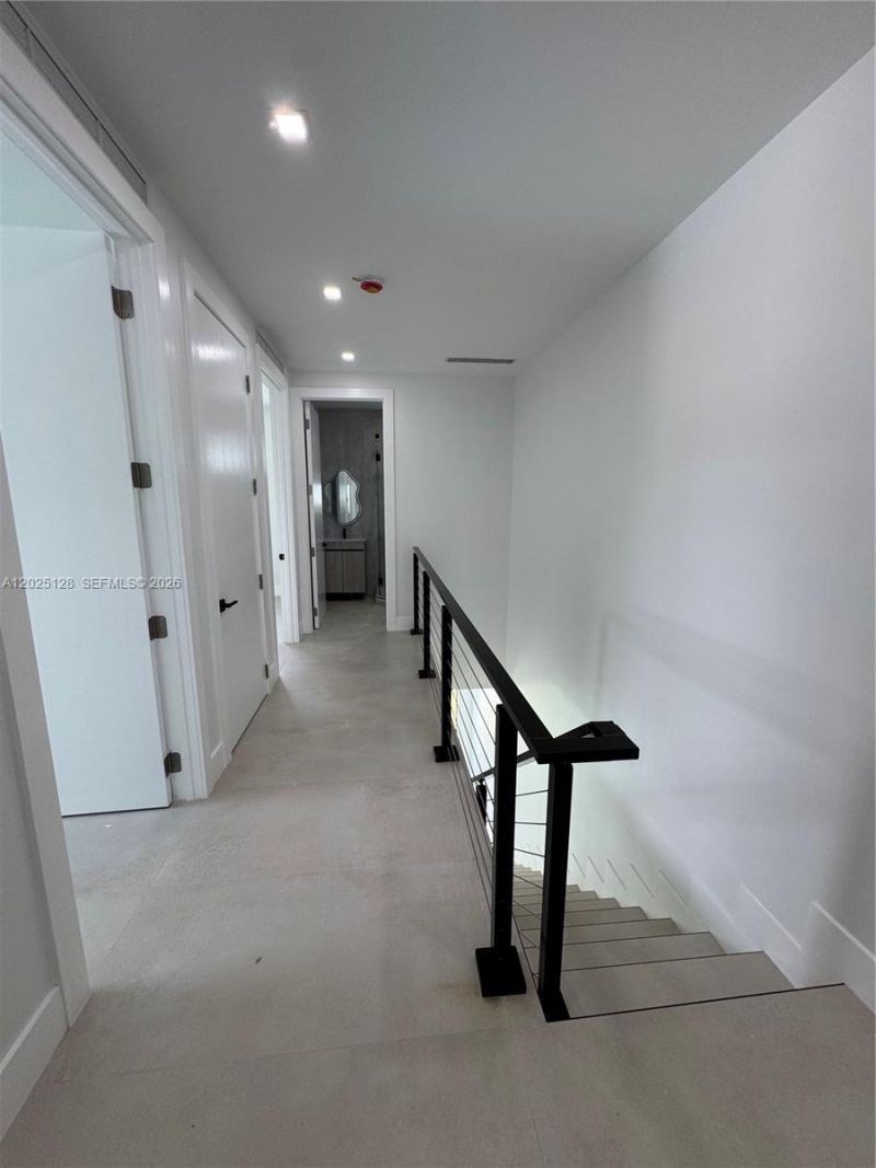 1924 NW 27th St, Miami, FL 33142 Photo