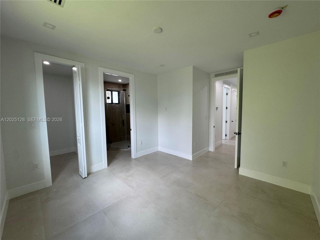 1924 NW 27th St, Miami, FL 33142 Photo