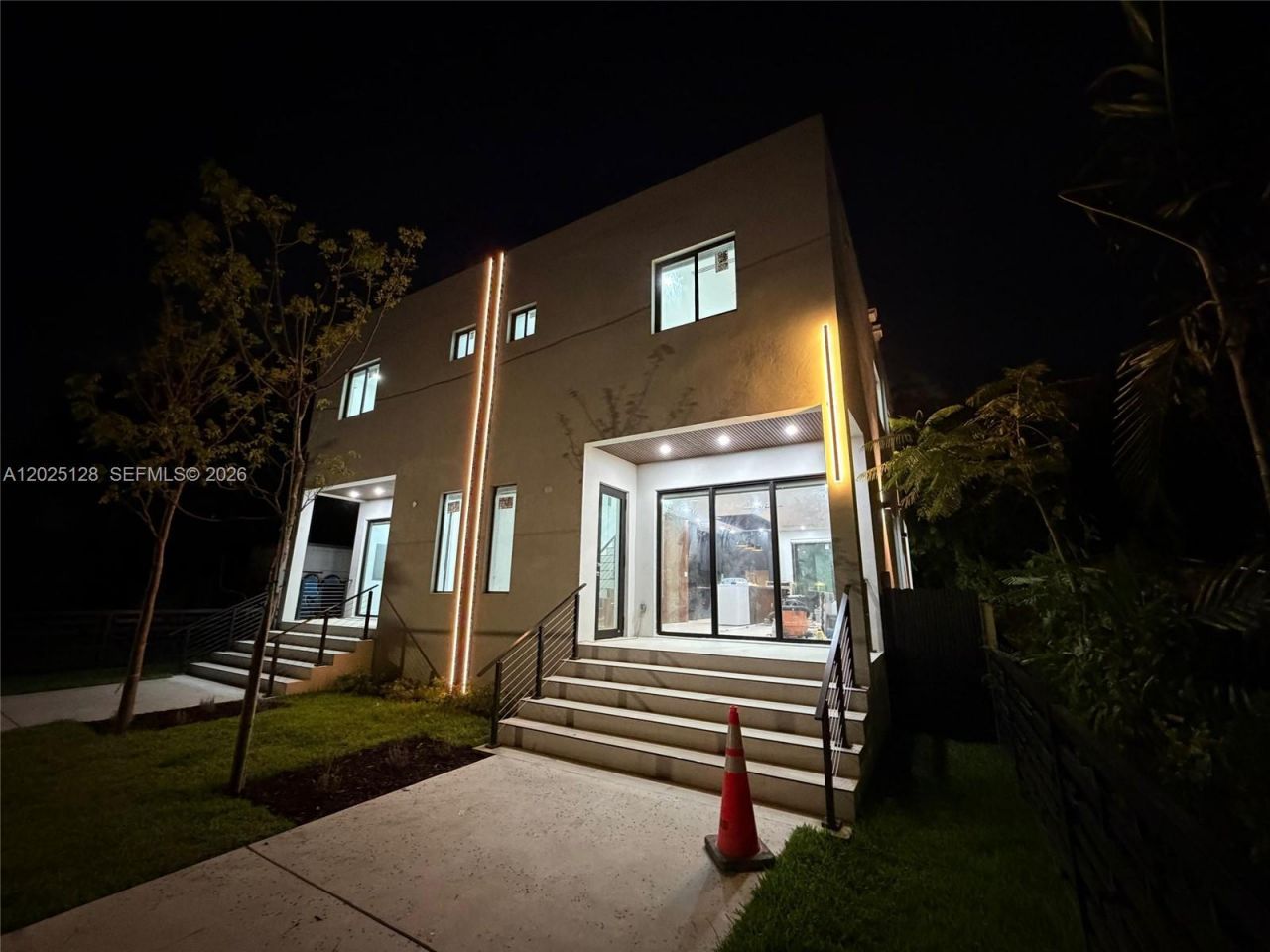 1924 NW 27th St, Miami, FL 33142 Photo