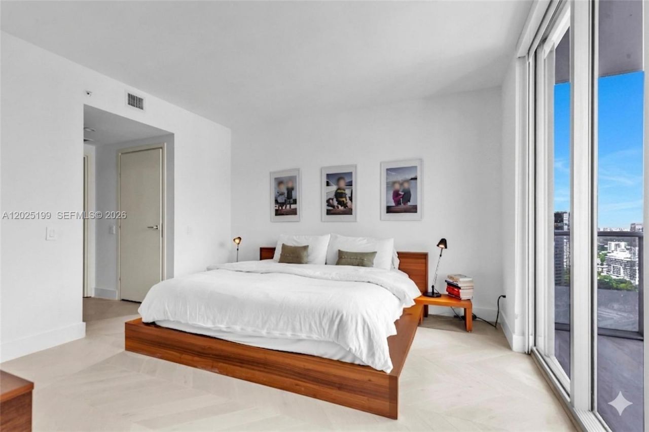 1300 Brickell Bay Dr , Unit 3408, Miami, FL 33131 Photo