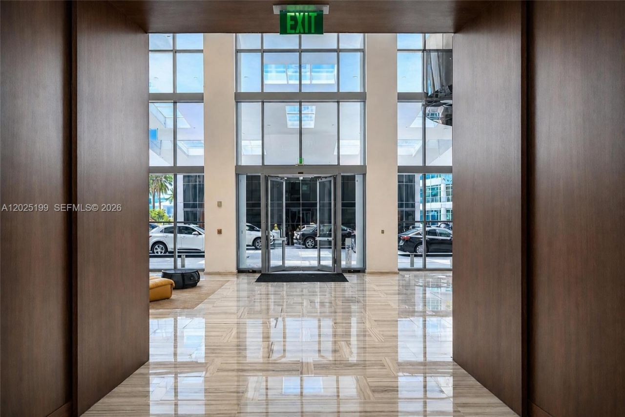 1300 Brickell Bay Dr , Unit 3408, Miami, FL 33131 Photo