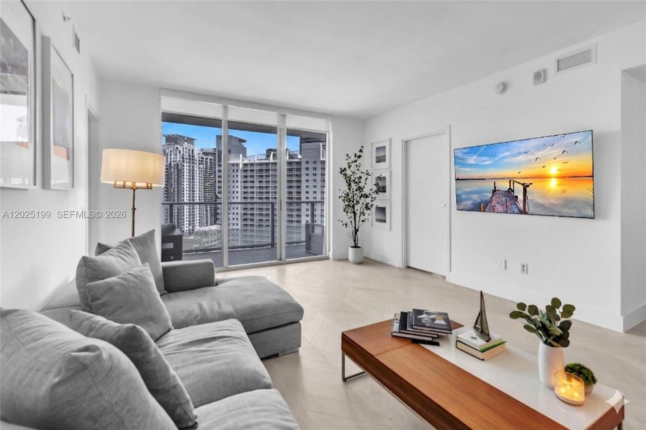 1300 Brickell Bay Dr , Unit 3408, Miami, FL 33131 Photo